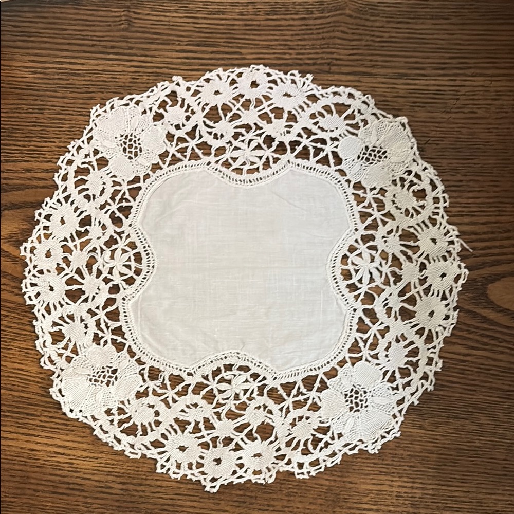 Vintage White Lace Table Linen for Dining